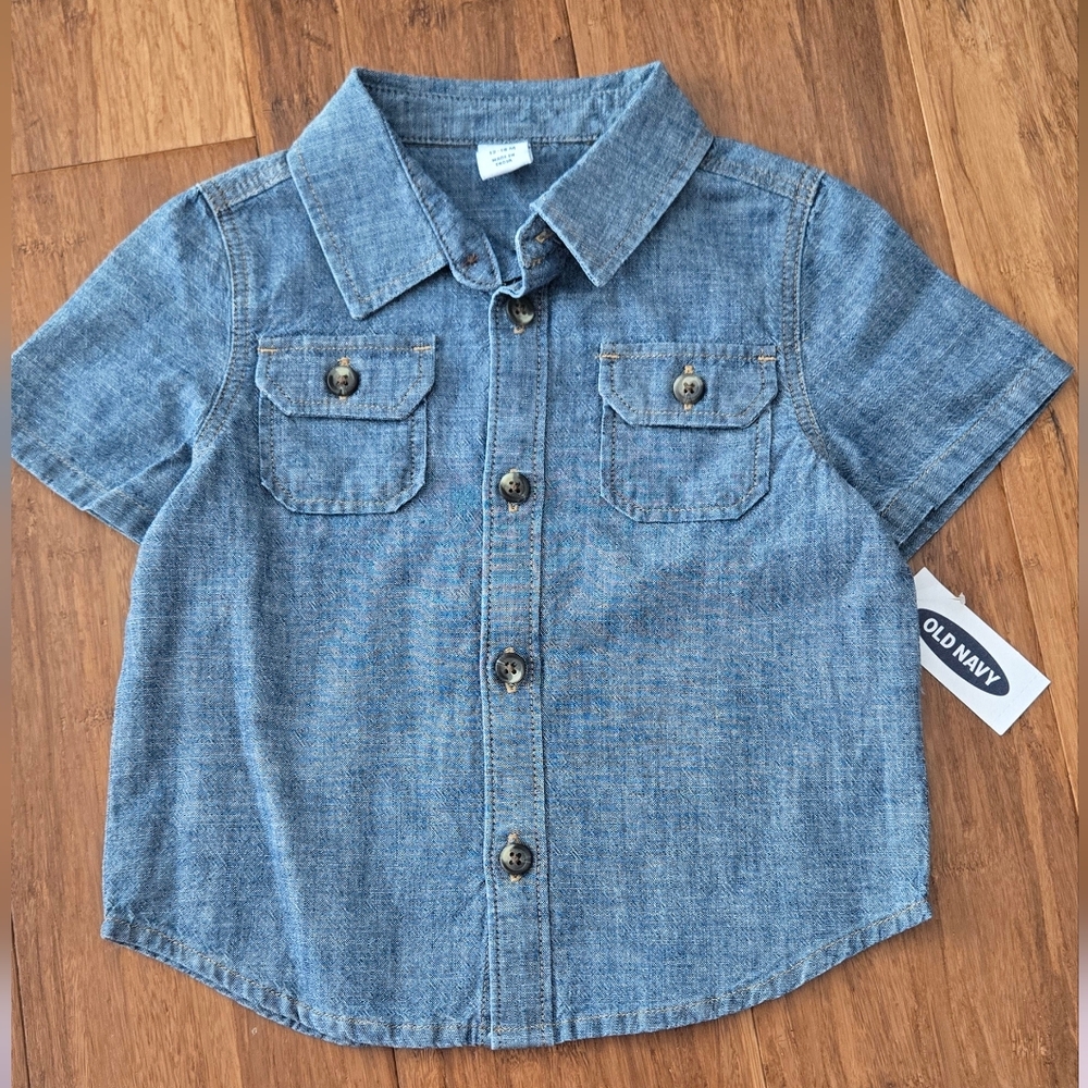 Old Navy Toddler Short Sleeve Button Down Chambray Shirt
